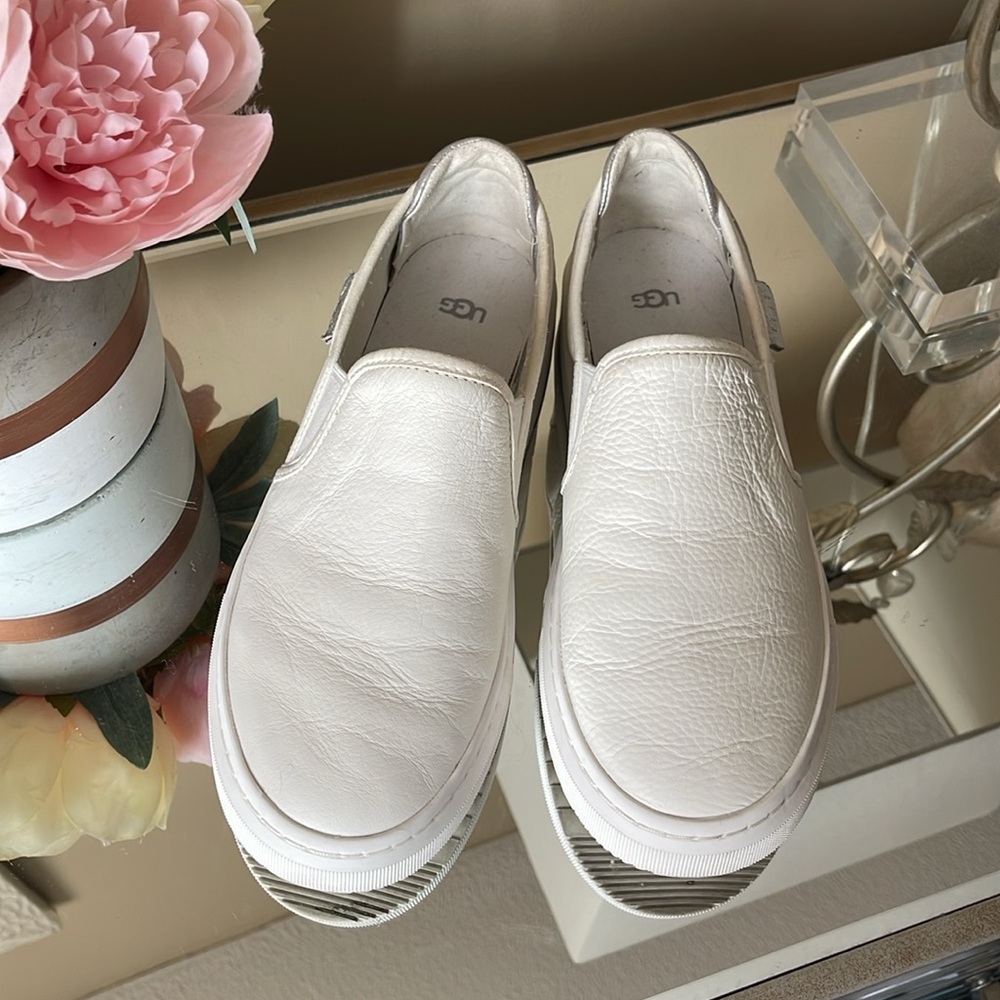 UGG Cream Slip-On Shoes ALAMEDA SAMMY - Picture 4 of 8